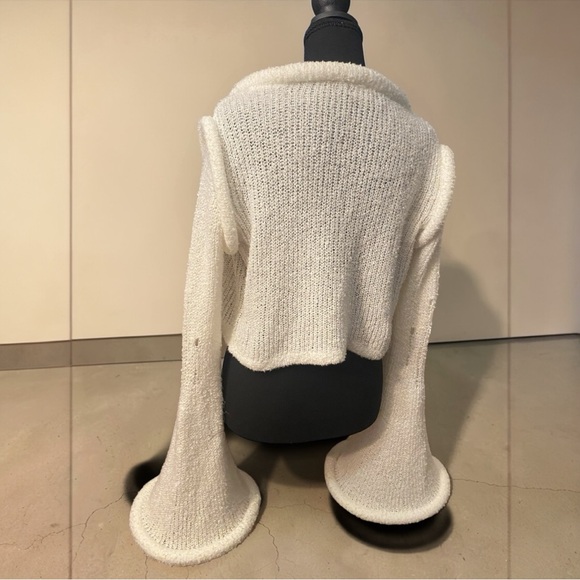 AKIRA Sweaters - AKIRA Ivory Cropped Knit Sweater with Dramatic Flared Sleeves